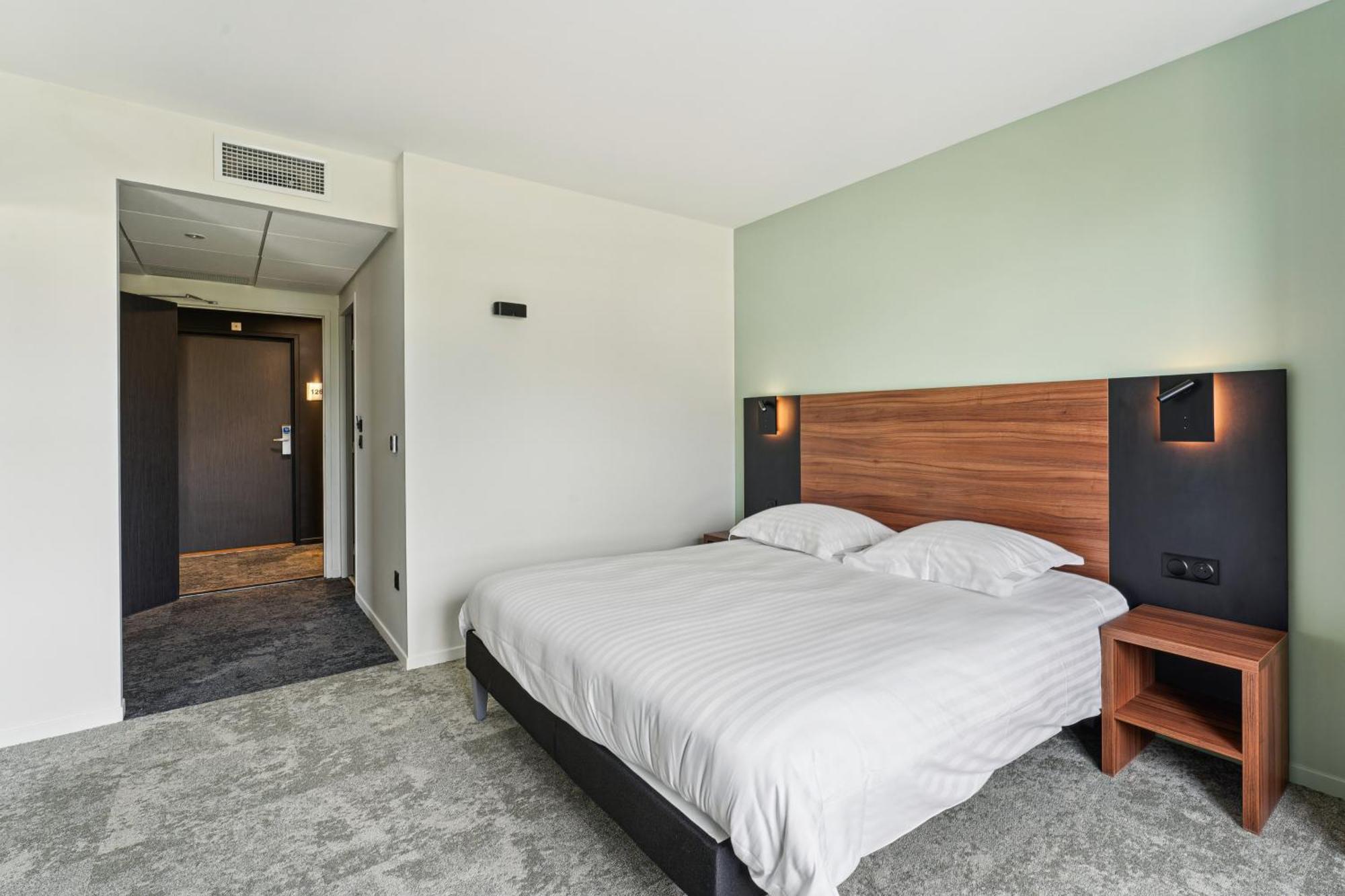 Akena Hotel 2*